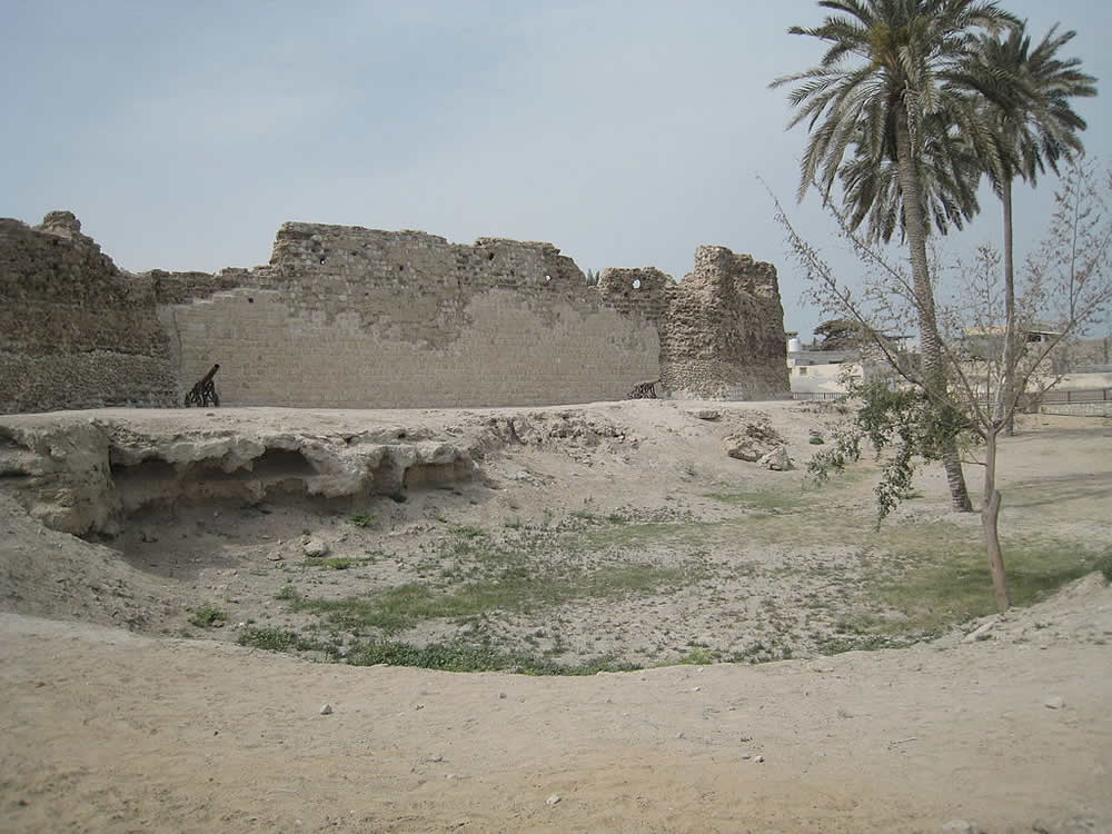 Portuguese Fort, Qeshm, Iran. Author Alborz Fallah. Licensed under the Creative Commons Attribution-Share Alike