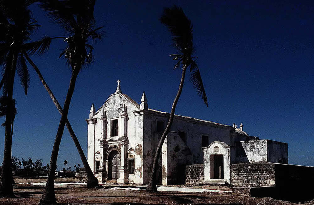 Igreja de Santo António ou Capela, Ilha de Moçambique, Moçambique. Autor Steve Evans. Licensed under the Creative Commons Attribution